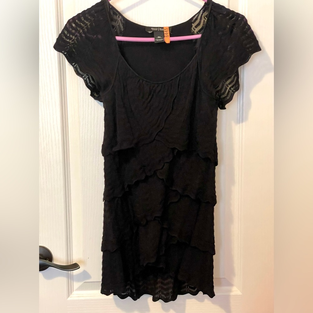 WHBM🖤Sexy, Slimming, Super Comfy, Layered Ruffle 🖤 Size:XS 🖤 BRAND-NEW Cond